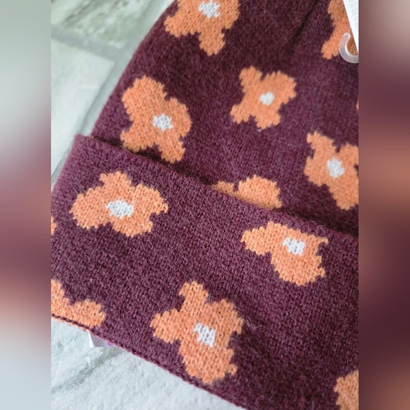 Y2K Coquette Floral Beanie Set OS (2-Pack) - Picture 5 of 6